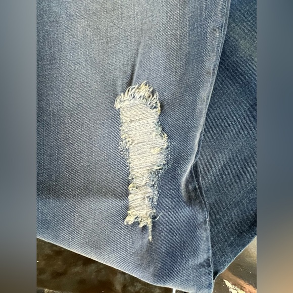 Design Lab Super Skinny Distressed Jeans size 31 - (NWT) - Picture 9 of 11